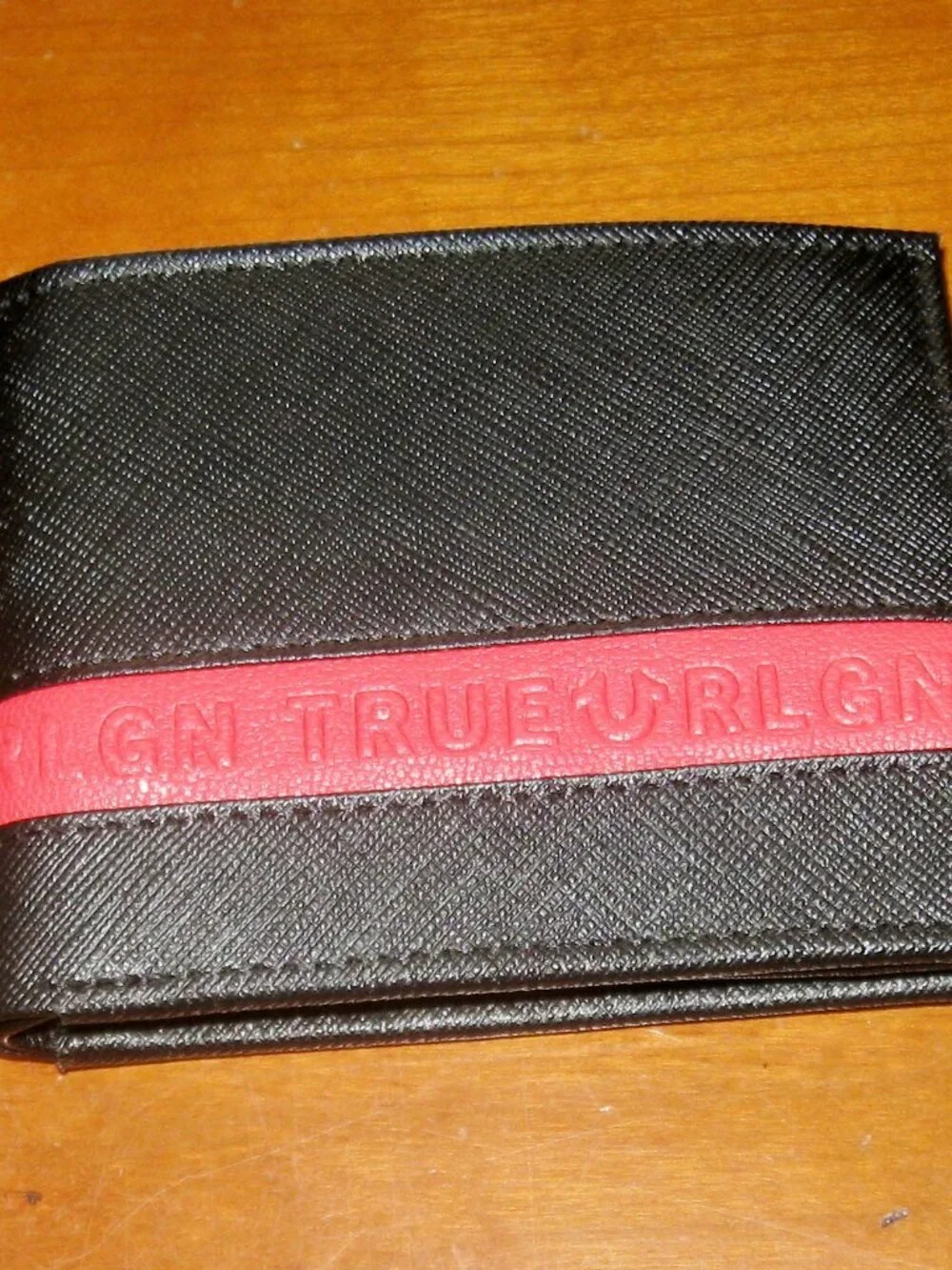 True Religion Slake Wallet Black Red Genuine Textured Leather Exterior Wallet